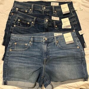 Bundle of 3 GAP 5” Girlfriend Denim Shorts Size 32 – NWT